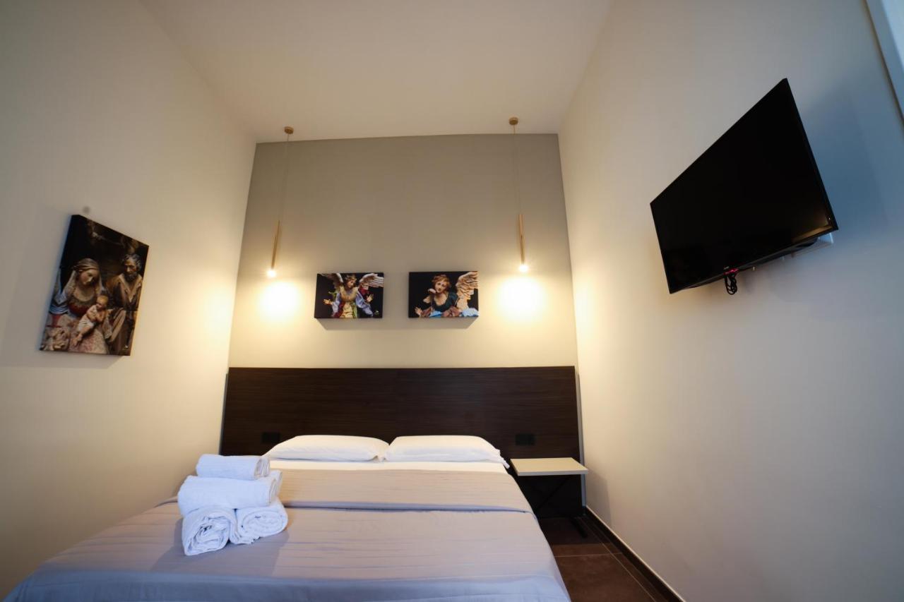Sciuscia Beb Spaccanapoli * Naples