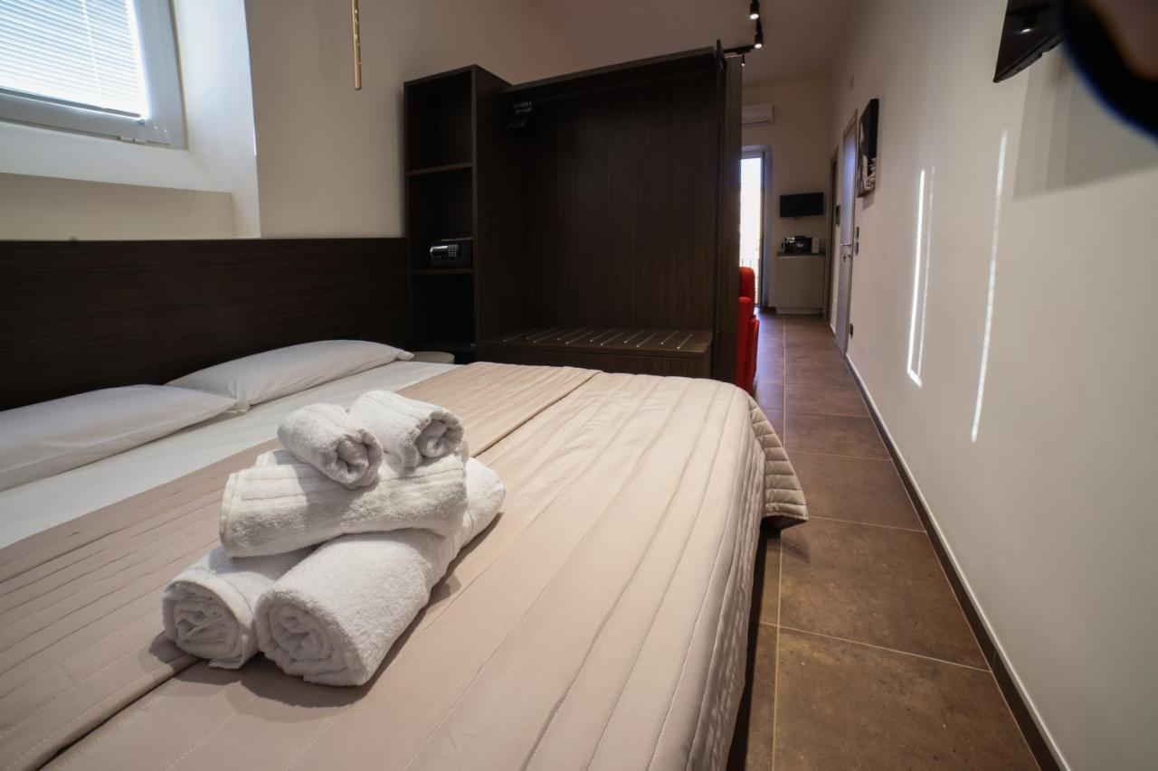 Bed & Breakfast Sciuscia Beb Spaccanapoli Naples