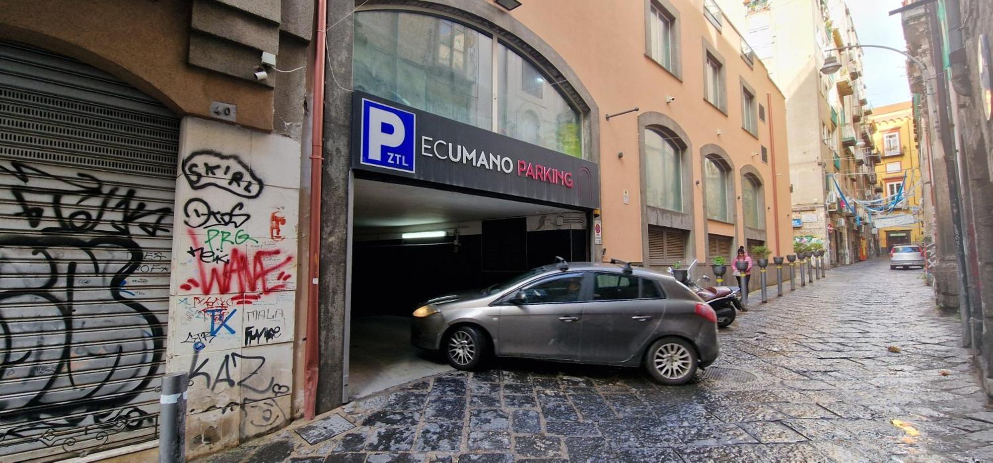 Sciuscia Beb Spaccanapoli Couette-café *